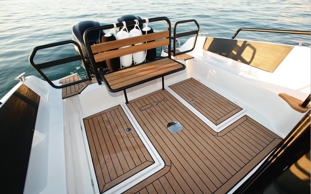 slider 13 XO Boats XO 270 RS Front Cabin